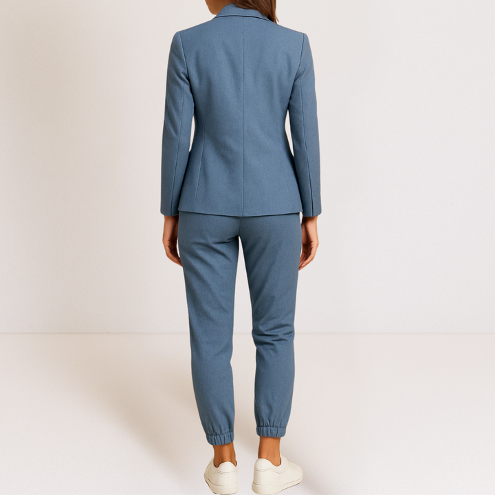 Olivia | Eleganza Moderna in un Completo Confortevole
