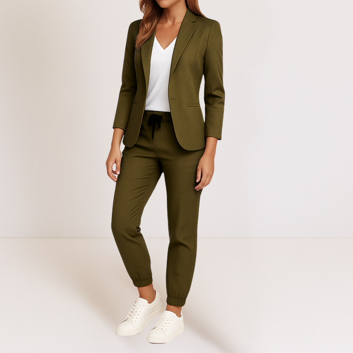 Olivia | Eleganza Moderna in un Completo Confortevole