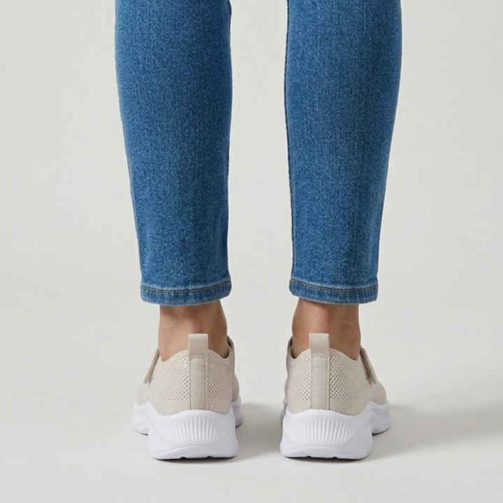 Alexandra - Sandalo comodo donna con strappo